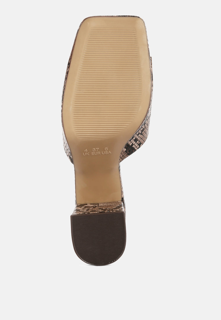 Artemisa Block Heel Slip On Sandals - Black